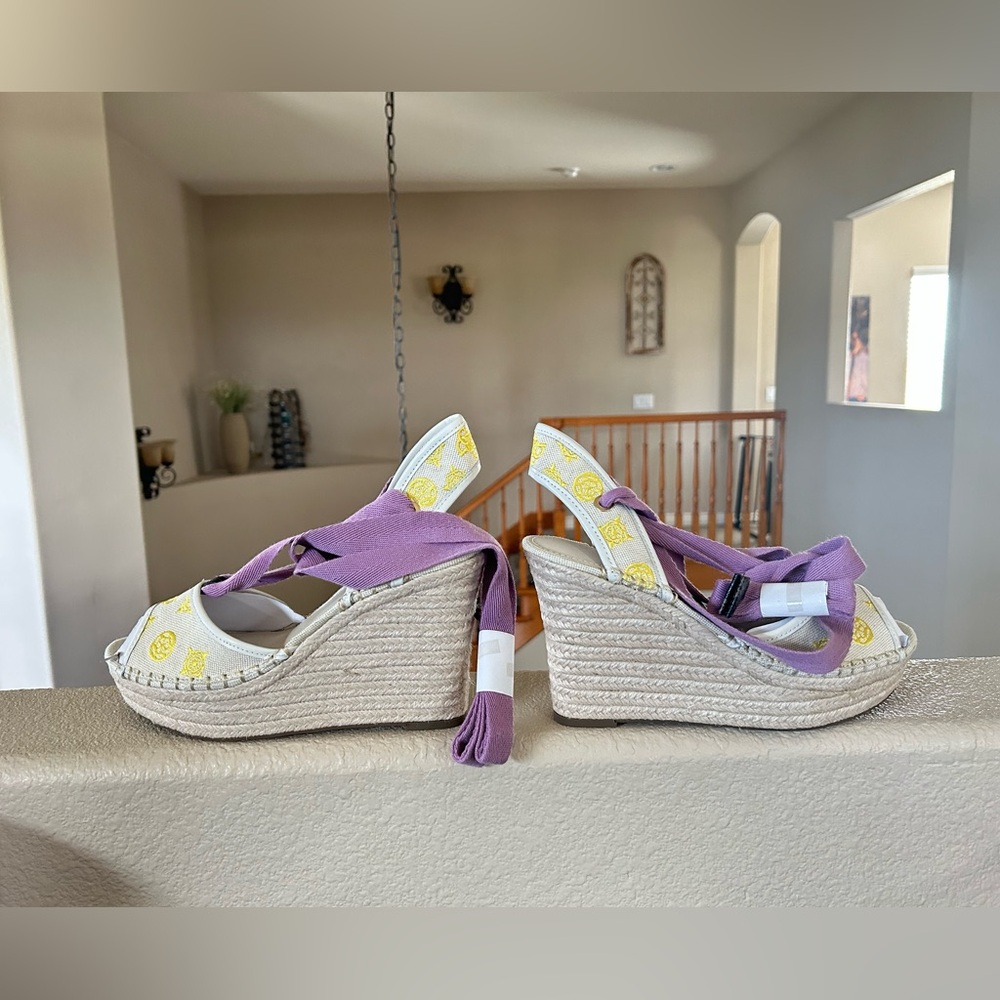 Women's Guess Halona Wedge Sandals with Pink and Yellow Accents, NWT, no box. - Picture 5 of 7
